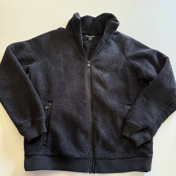 ATHLETA-Black Sherpa-Zip Up-Jacket-Winter-Cozy-Fall-Layering-Athletic-Small Tall - Picture 8 of 9